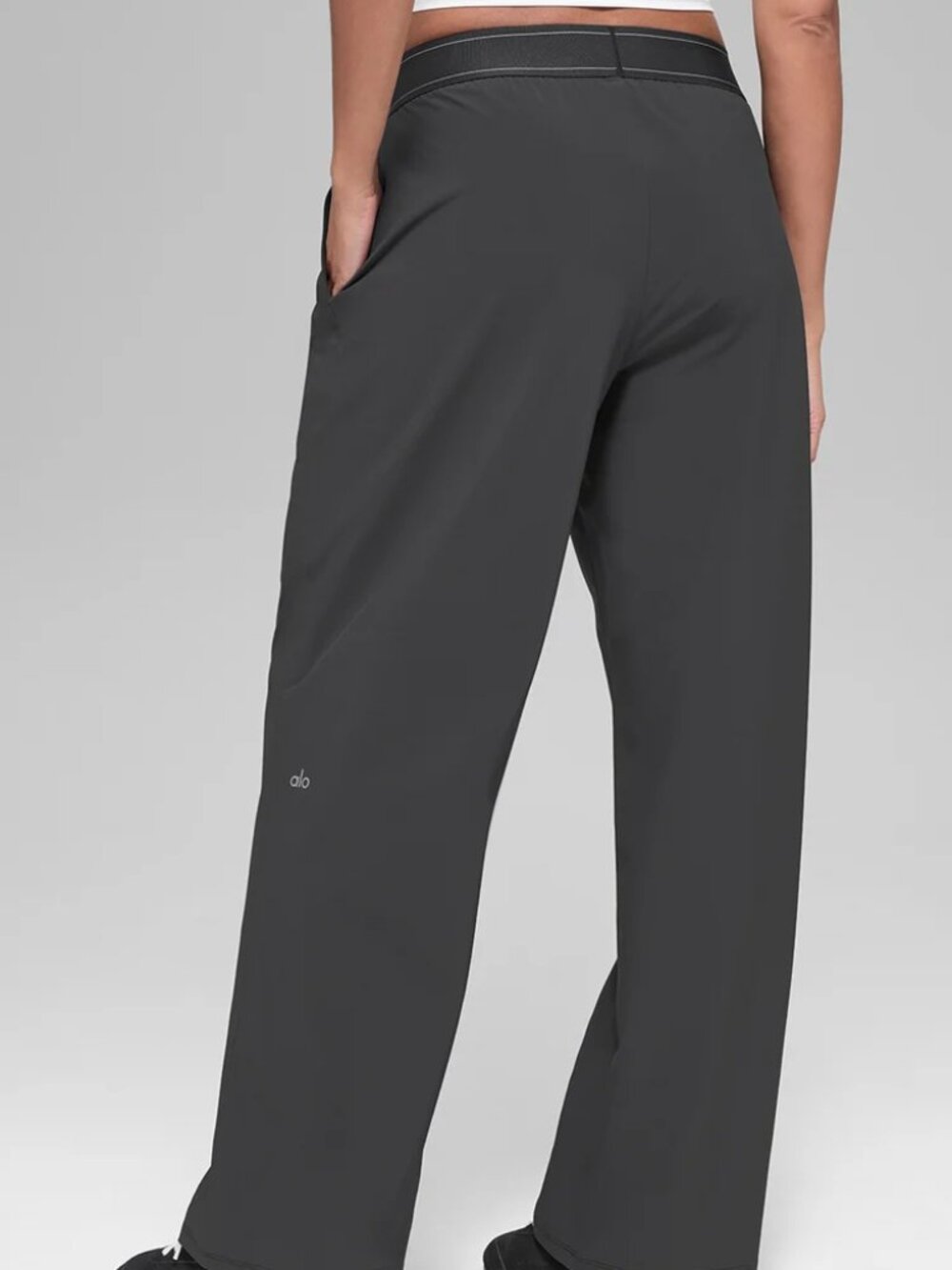 ALO Yoga🌃Suit Up Trouser Dark Grey (Regular) NWT,Relaxed Straight Leg Pants🏁 - Picture 8 of 8